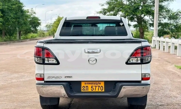 Acheter Occasion Voiture Mazda BT-50 Blanc à Vientiane, Vientiane Province Acheter Occasion Voiture Mazda BT-50 Blanc à Vientiane, Vientiane Province