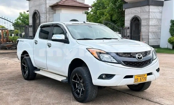 Acheter Occasion Voiture Mazda BT-50 Blanc à Vientiane, Vientiane Province Acheter Occasion Voiture Mazda BT-50 Blanc à Vientiane, Vientiane Province