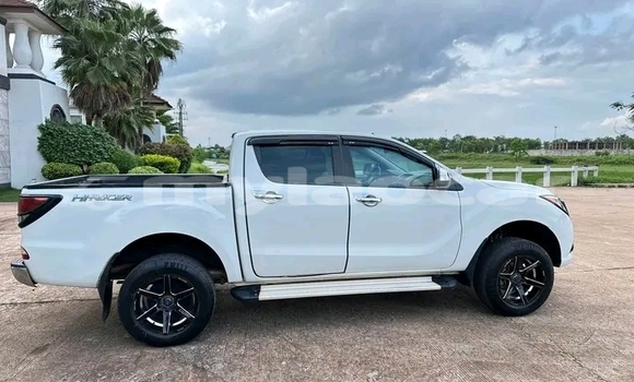 Acheter Occasion Voiture Mazda BT-50 Blanc à Vientiane, Vientiane Province Acheter Occasion Voiture Mazda BT-50 Blanc à Vientiane, Vientiane Province
