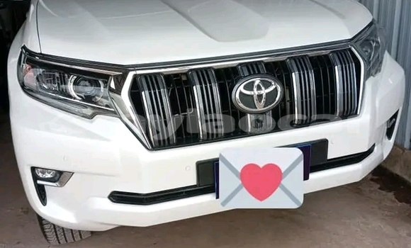 Acheter Occasion Voiture Jeep Liberty Blanc à Vientiane, Vientiane Province Acheter Occasion Voiture Jeep Liberty Blanc à Vientiane, Vientiane Province