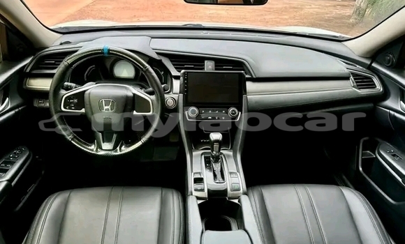 Acheter Occasion Voiture Honda Civic Blanc à Vientiane, Vientiane Province Acheter Occasion Voiture Honda Civic Blanc à Vientiane, Vientiane Province