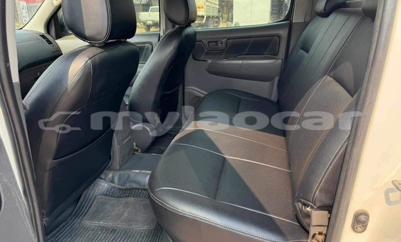ຊື້ ໃຊ້ແລ້ວ Toyota Hilux White ລົດ ໃນ Vientiane ໃນ Vientiane Province ຊື້ ໃຊ້ແລ້ວ Toyota Hilux White ລົດ ໃນ Vientiane ໃນ Vientiane Province