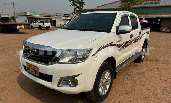 ຊື້ ໃຊ້ແລ້ວ Toyota Hilux White ລົດ ໃນ Vientiane ໃນ Vientiane Province ຊື້ ໃຊ້ແລ້ວ Toyota Hilux White ລົດ ໃນ Vientiane ໃນ Vientiane Province