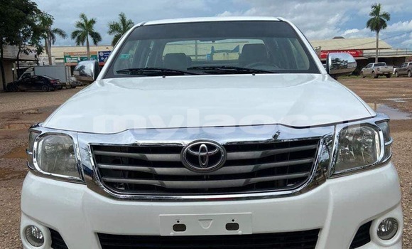 ຊື້ ໃຊ້ແລ້ວ Toyota Hilux White ລົດ ໃນ Import - Dubai ໃນ Attapeu Province ຊື້ ໃຊ້ແລ້ວ Toyota Hilux White ລົດ ໃນ Import - Dubai ໃນ Attapeu Province