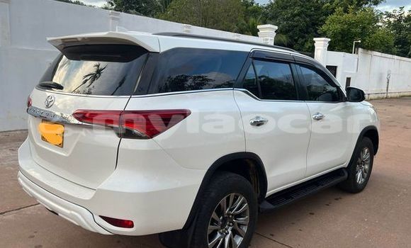 Buy Used Toyota Alphard Other Car in Huayxay in Bokeo Province Buy Used Toyota Alphard Other Car in Huayxay in Bokeo Province