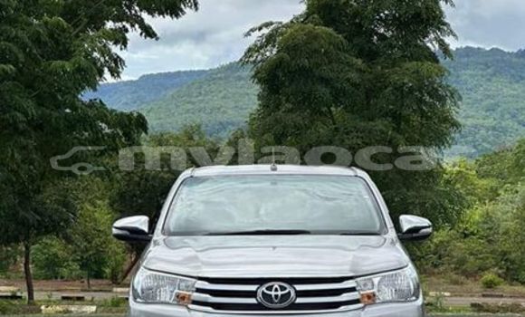 Buy Used Toyota Hiluxe Revo Silver Car in Vientiane in Vientiane Province Buy Used Toyota Hiluxe Revo Silver Car in Vientiane in Vientiane Province