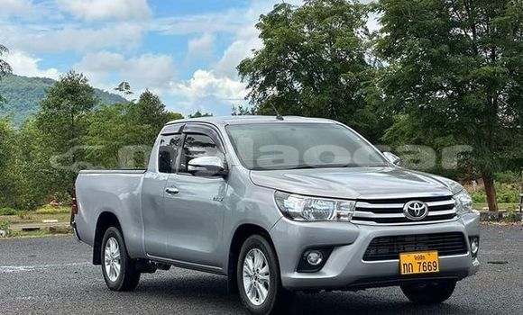 Buy Used Toyota Hiluxe Revo Silver Car in Vientiane in Vientiane Province Buy Used Toyota Hiluxe Revo Silver Car in Vientiane in Vientiane Province