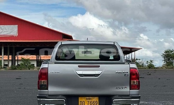Buy Used Toyota Hiluxe Revo Silver Car in Vientiane in Vientiane Province Buy Used Toyota Hiluxe Revo Silver Car in Vientiane in Vientiane Province