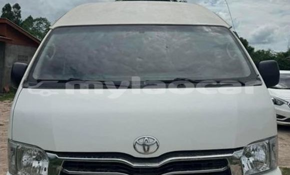 Buy Used Toyota Noah White Car in Vientiane in Vientiane Province Buy Used Toyota Noah White Car in Vientiane in Vientiane Province