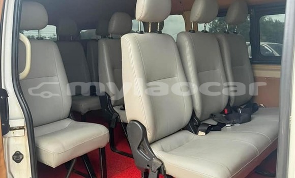 Buy Used Toyota Noah White Car in Vientiane in Vientiane Province Buy Used Toyota Noah White Car in Vientiane in Vientiane Province