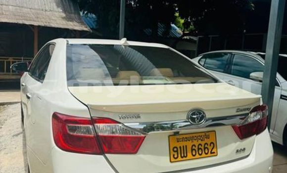 Buy Used Toyota Camry White Car in Vientiane in Vientiane Province Buy Used Toyota Camry White Car in Vientiane in Vientiane Province