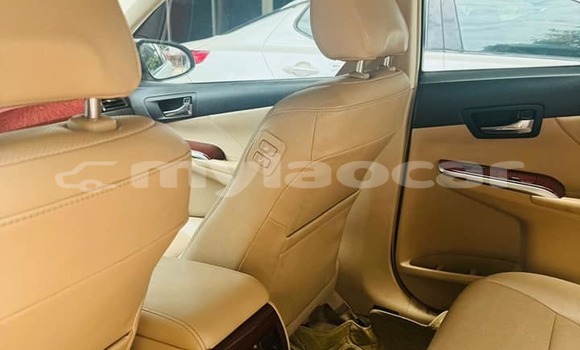 Buy Used Toyota Camry White Car in Vientiane in Vientiane Province Buy Used Toyota Camry White Car in Vientiane in Vientiane Province