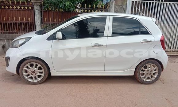 Buy Used Kia Picanto White Car in Vientiane in Vientiane Province Buy Used Kia Picanto White Car in Vientiane in Vientiane Province