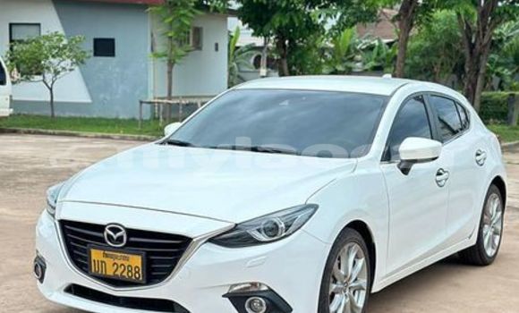 Buy Used Mazda Mazda 5 White Car in Vientiane in Vientiane Province Buy Used Mazda Mazda 5 White Car in Vientiane in Vientiane Province