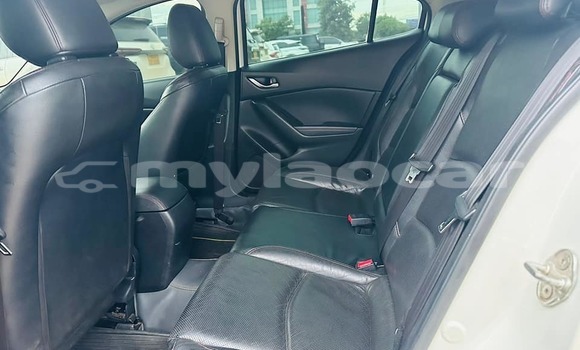 Buy Used Mazda Mazda 5 White Car in Vientiane in Vientiane Province Buy Used Mazda Mazda 5 White Car in Vientiane in Vientiane Province