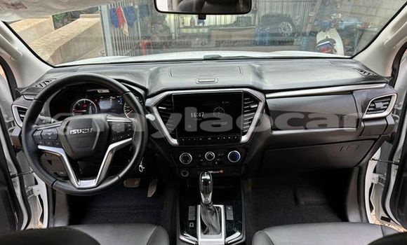 ຊື້ ໃຊ້ແລ້ວ Isuzu D–MAX Other ລົດ ໃນ Ban Nahin ໃນ Oudômxai Province ຊື້ ໃຊ້ແລ້ວ Isuzu D–MAX Other ລົດ ໃນ Ban Nahin ໃນ Oudômxai Province