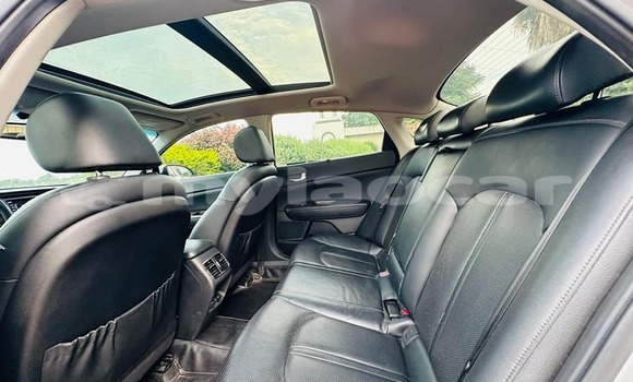 Buy Used Kia Optima Silver Car in Vientiane in Vientiane Province Buy Used Kia Optima Silver Car in Vientiane in Vientiane Province