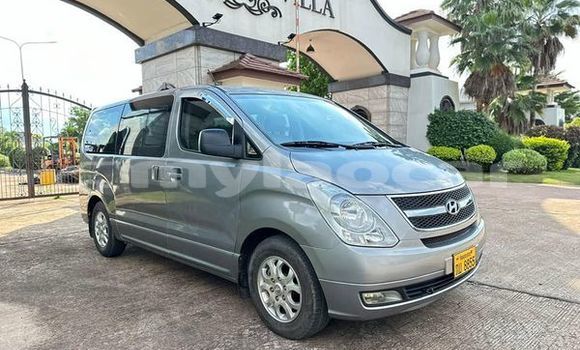 Buy Used Hyundai H1 Silver Car in Vientiane in Vientiane Province Buy Used Hyundai H1 Silver Car in Vientiane in Vientiane Province