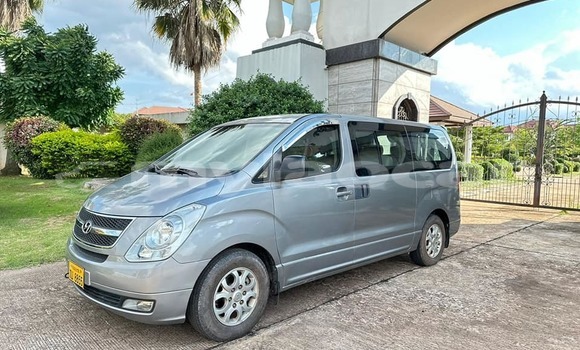 Buy Used Hyundai H1 Silver Car in Vientiane in Vientiane Province Buy Used Hyundai H1 Silver Car in Vientiane in Vientiane Province