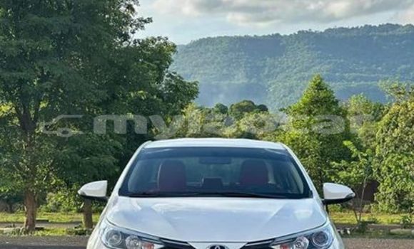 ຊື້ ໃຊ້ແລ້ວ Toyota Vios White ລົດ ໃນ Vientiane ໃນ Vientiane Province