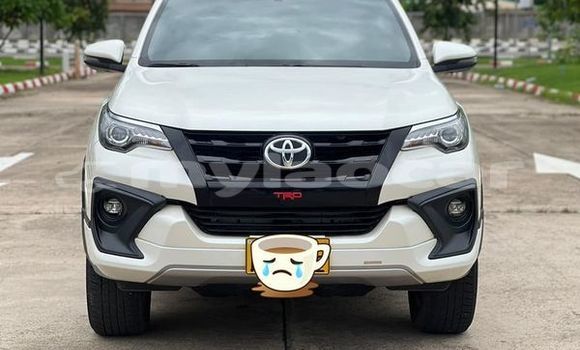 Buy Used Toyota Fortuner White Car in Vientiane in Vientiane Province Buy Used Toyota Fortuner White Car in Vientiane in Vientiane Province