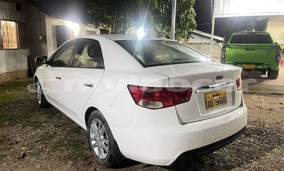 Buy Used Kia Cerato White Car in Vientiane in Vientiane Province Buy Used Kia Cerato White Car in Vientiane in Vientiane Province