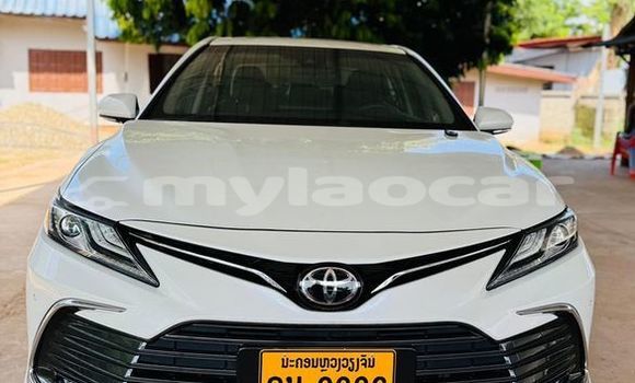 Buy Used Toyota Camry White Car in Vientiane in Vientiane Province Buy Used Toyota Camry White Car in Vientiane in Vientiane Province