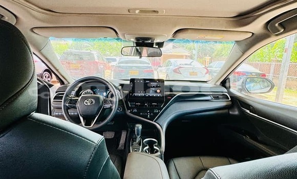 Buy Used Toyota Camry White Car in Vientiane in Vientiane Province Buy Used Toyota Camry White Car in Vientiane in Vientiane Province