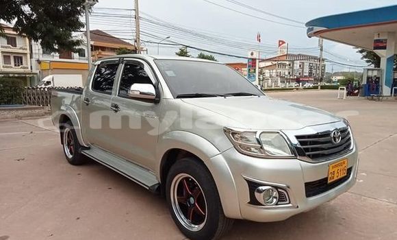 Buy Used Toyota Hiluxe VIGO Silver Car in Vientiane in Vientiane Province Buy Used Toyota Hiluxe VIGO Silver Car in Vientiane in Vientiane Province