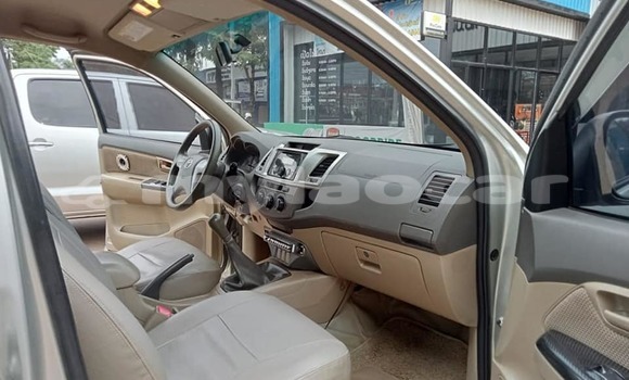 Buy Used Toyota Hiluxe VIGO Silver Car in Vientiane in Vientiane Province Buy Used Toyota Hiluxe VIGO Silver Car in Vientiane in Vientiane Province