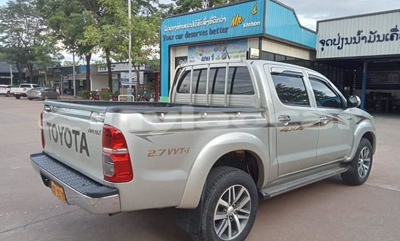 Buy Used Toyota Hiluxe VIGO Beige Car in Vientiane in Vientiane Province Buy Used Toyota Hiluxe VIGO Beige Car in Vientiane in Vientiane Province