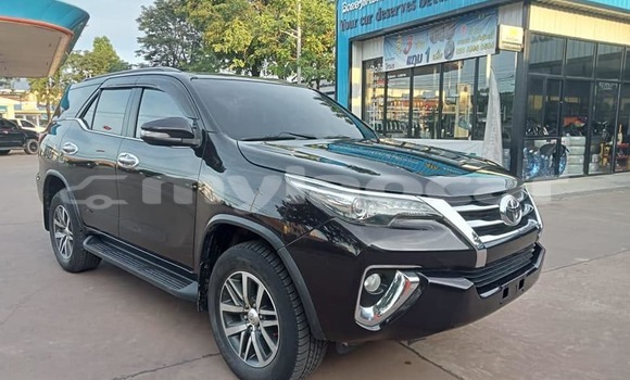 Buy Used Toyota Land Cruiser Black Car in Vientiane in Vientiane Province Buy Used Toyota Land Cruiser Black Car in Vientiane in Vientiane Province