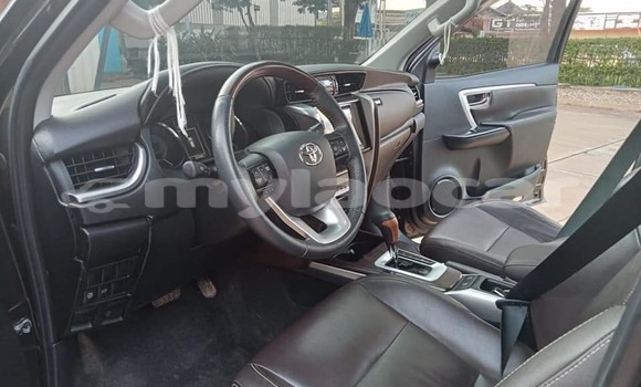 Buy Used Toyota Land Cruiser Black Car in Vientiane in Vientiane Province Buy Used Toyota Land Cruiser Black Car in Vientiane in Vientiane Province