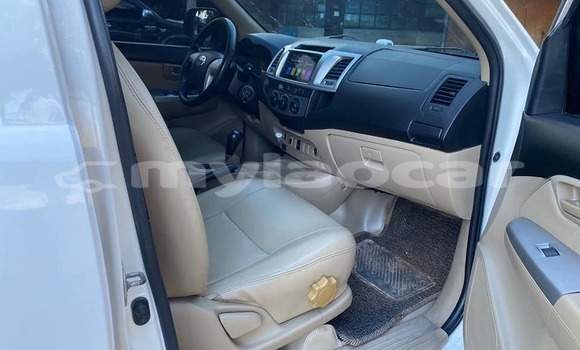 Buy Used Toyota Hiluxe VIGO White Car in Vientiane in Vientiane Province Buy Used Toyota Hiluxe VIGO White Car in Vientiane in Vientiane Province