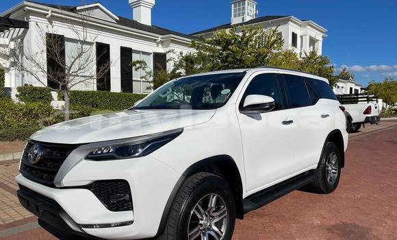 Acheter Occasion Voiture Toyota Fortuner Blanc à Vientiane, Vientiane Province Acheter Occasion Voiture Toyota Fortuner Blanc à Vientiane, Vientiane Province