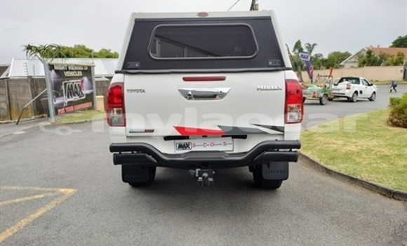 Acheter Occasion Voiture Toyota Hilux Blanc à Vientiane, Vientiane Province Acheter Occasion Voiture Toyota Hilux Blanc à Vientiane, Vientiane Province