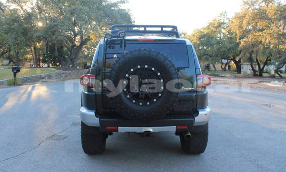 Acheter Occasion Voiture Toyota FJ Cruiser Vert à Vientiane, Vientiane Province Acheter Occasion Voiture Toyota FJ Cruiser Vert à Vientiane, Vientiane Province