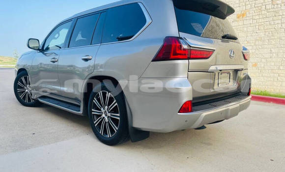 Acheter Occasion Voiture Lexus LX 570 Marron à Vientiane, Vientiane Province Acheter Occasion Voiture Lexus LX 570 Marron à Vientiane, Vientiane Province