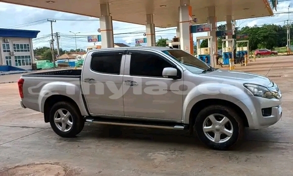 Buy Used Toyota Hilux Other Car in Luang Namtha in Luang Namtha Province Buy Used Toyota Hilux Other Car in Luang Namtha in Luang Namtha Province