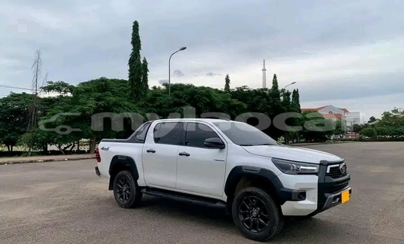 Buy Used Toyota REVO CAB Z-EDITION White Car in Vientiane in Vientiane Province Buy Used Toyota REVO CAB Z-EDITION White Car in Vientiane in Vientiane Province