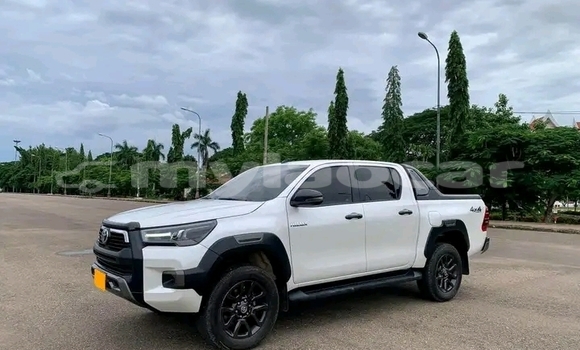 Buy Used Toyota REVO CAB Z-EDITION White Car in Vientiane in Vientiane Province Buy Used Toyota REVO CAB Z-EDITION White Car in Vientiane in Vientiane Province