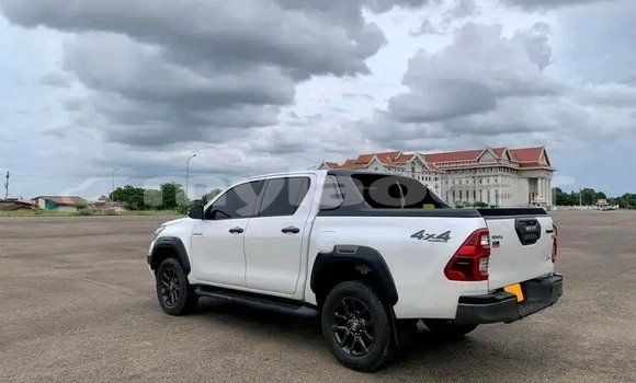 Buy Used Toyota REVO CAB Z-EDITION White Car in Vientiane in Vientiane Province Buy Used Toyota REVO CAB Z-EDITION White Car in Vientiane in Vientiane Province