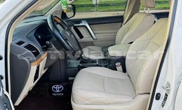 Buy Used Toyota Prado White Car in Luang Prabang in Louangphabang Province Buy Used Toyota Prado White Car in Luang Prabang in Louangphabang Province