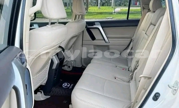 Buy Used Toyota Prado White Car in Luang Prabang in Louangphabang Province Buy Used Toyota Prado White Car in Luang Prabang in Louangphabang Province