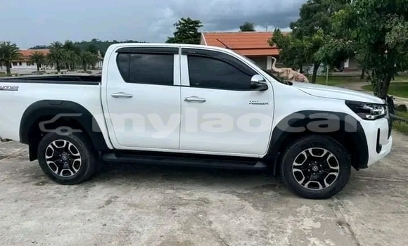 Buy Used Toyota Hilux White Car in Pakxe in Champasak Province Buy Used Toyota Hilux White Car in Pakxe in Champasak Province