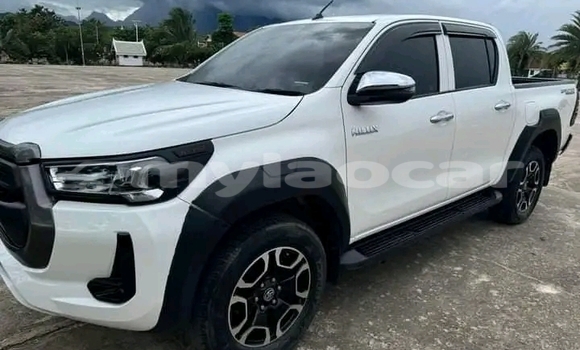 Buy Used Toyota Hilux White Car in Pakxe in Champasak Province Buy Used Toyota Hilux White Car in Pakxe in Champasak Province