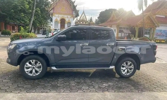 Buy Used Toyota Hilux Other Car in Luang Prabang in Louangphabang Province Buy Used Toyota Hilux Other Car in Luang Prabang in Louangphabang Province