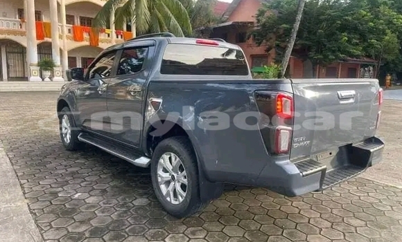 Buy Used Toyota Hilux Other Car in Luang Prabang in Louangphabang Province Buy Used Toyota Hilux Other Car in Luang Prabang in Louangphabang Province