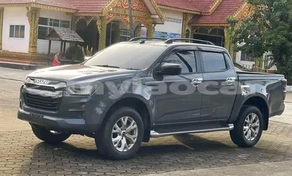 Buy Used Toyota Hilux Other Car in Luang Prabang in Louangphabang Province Buy Used Toyota Hilux Other Car in Luang Prabang in Louangphabang Province
