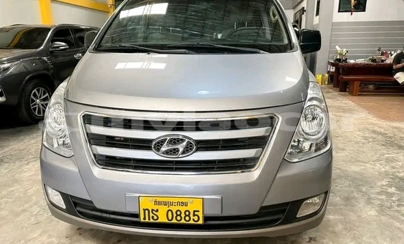 Buy Used Hyundai H1 Other Car in Luang Prabang in Louangphabang Province Buy Used Hyundai H1 Other Car in Luang Prabang in Louangphabang Province